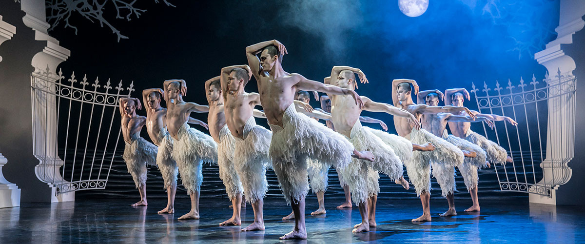 Matthew Bourne: Swan Lake