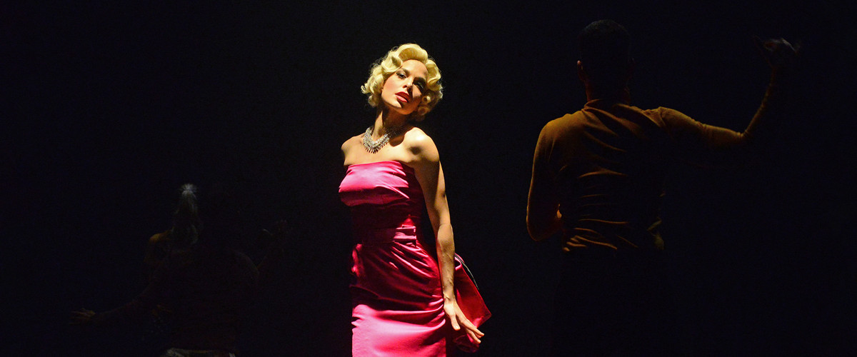 BUDAPESTI BEMUTATÓ - Jobb későn, mint soha / Vörös napló - Marilyn Monroe története